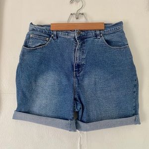 🦋 High-Waisted blue Jean shorts 🦋